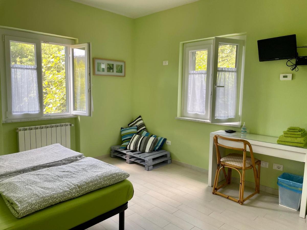 Impronte Nel Bosco Bed & Breakfast Calice al Cornoviglio Dış mekan fotoğraf
