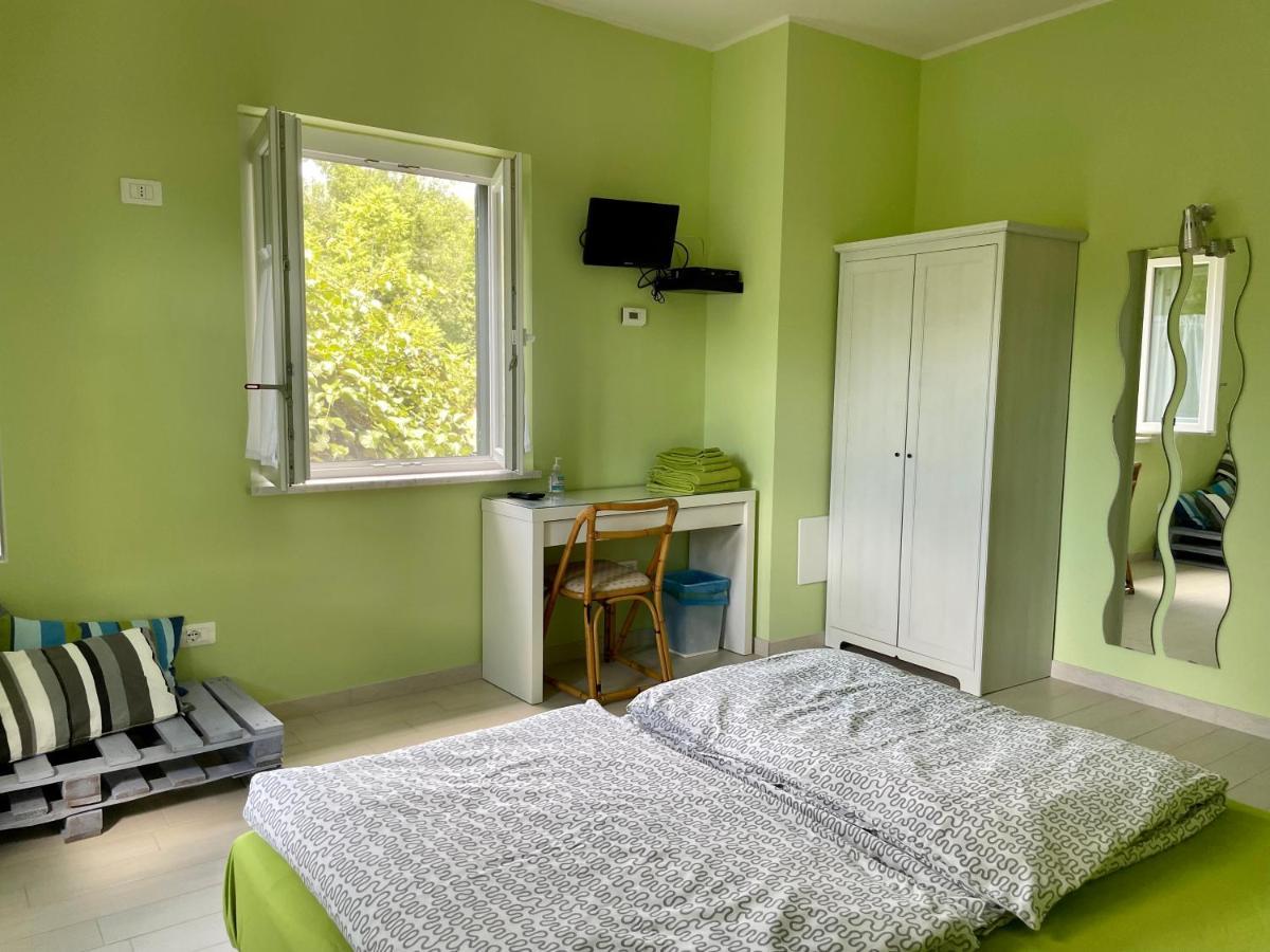 Impronte Nel Bosco Bed & Breakfast Calice al Cornoviglio Dış mekan fotoğraf